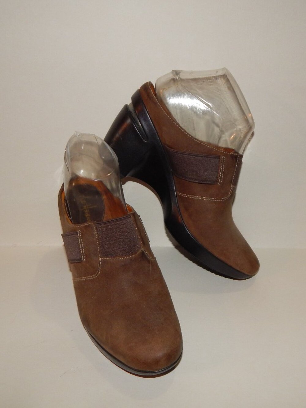 Cole Haan 7.5B Air Sara Mushroom Brown Suede Leather Wedge Heel Mule Shoe D29427